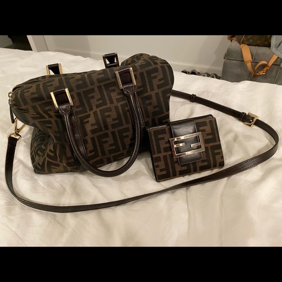 Fendi Zucca Boston Bag  / Offers are welcome!! - Picture 2 of 14